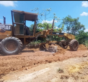 Municipalidad de Sauce realiza mantenimiento de carretera hacia Primavera y las cataratas de Pucayaco