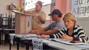 El 72 % de miembros de mesa ya recibió compensación económica