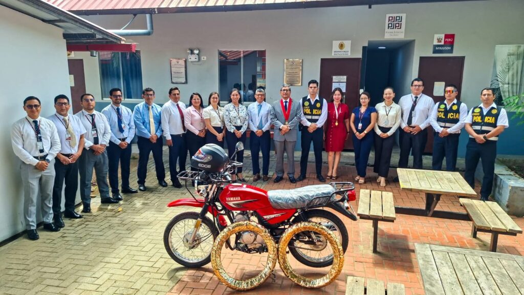 Corte de San Martín entrega motocicleta para fortalecer las notificaciones de la Unidad de Flagrancia